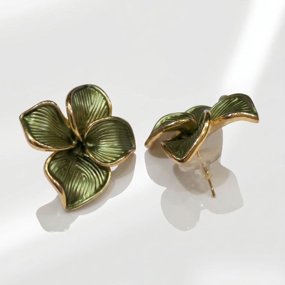 Flora Fluted Olive Enamel Earrings